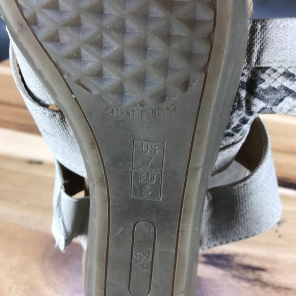 A2 by Aerosoles Beige Snakeskin Print Strappy Slides Sandals Womens Size 7 - Picture 6 of 8